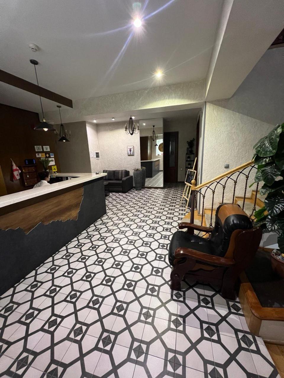 טביליסי Hotel Livin מראה חיצוני תמונה